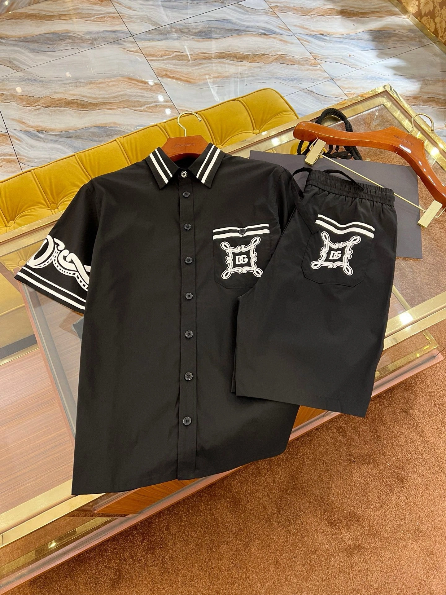 wg.luxury-- 4o835& suit item:E-F409E1508